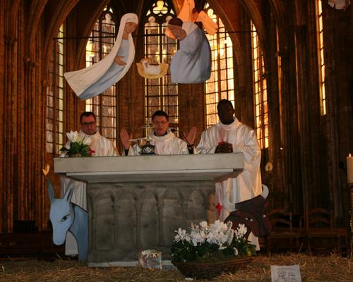 Au début de la prière eucharistique (2)