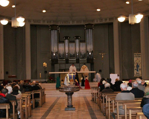 Images - Stald - E#piphanie - Dernie#re messe a# S