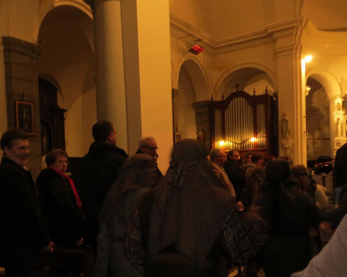 Le peuple de Dieu en marche vers Noël.