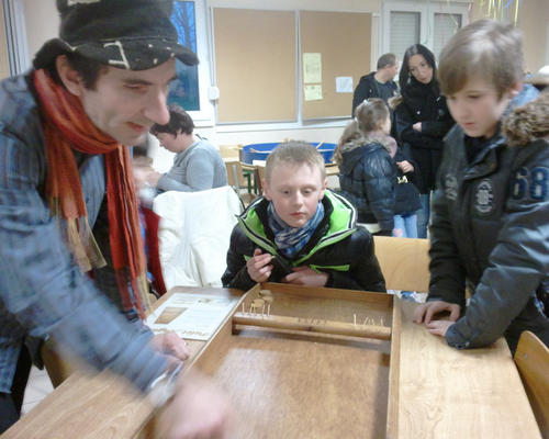 Un jeu nous attendait sur chaque table