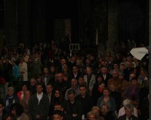 La foule, très dense...