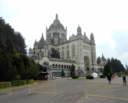 Basilique Sainte Thérèse à Lisieux