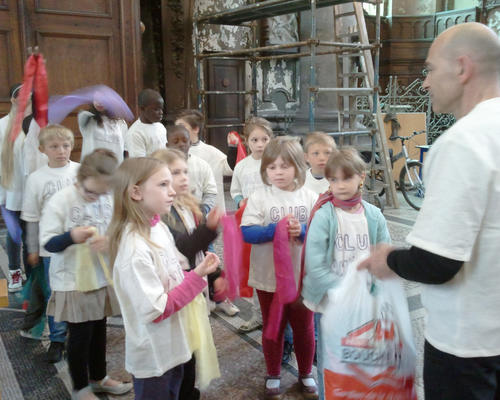 Les enfants se sont d'abord rassemblés pour la messe paroissiale