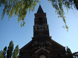 &eacute;glise de Petite For&ecirc;t