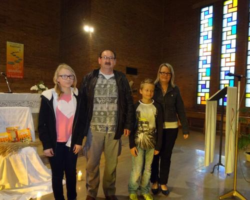 Renaud avec ses parents et sa grande soeur