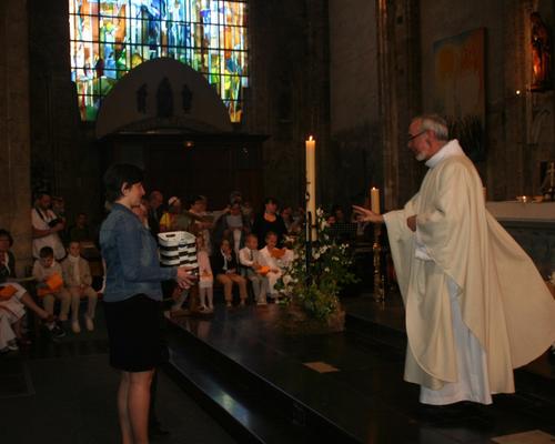 La procession des offrandes.