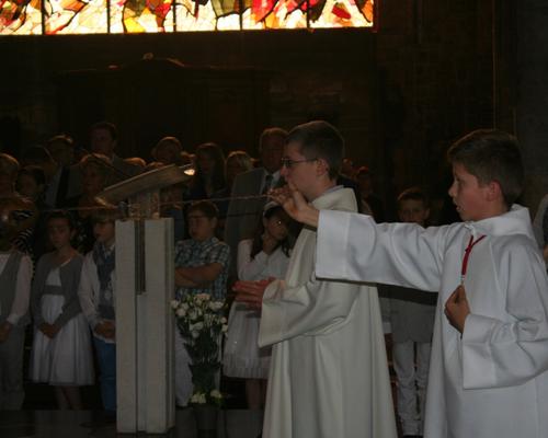 Encensement pendant la doxologie.