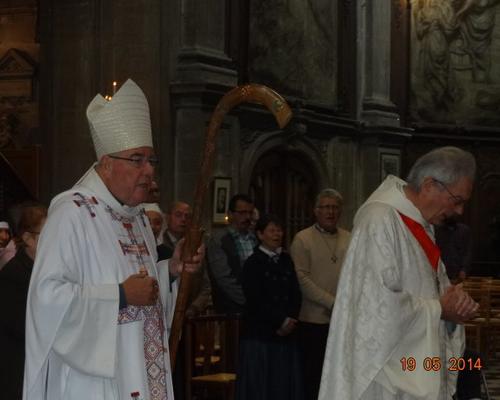 Mgr Garnier précédé de Mgr Denis Lecompte























































Mgr Garnier précédé par Mgr Denis Lecompte
