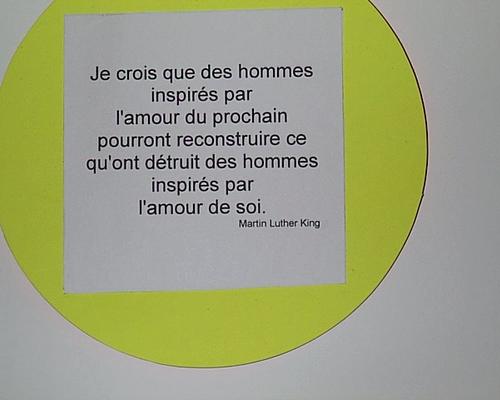 l amour des autres construit