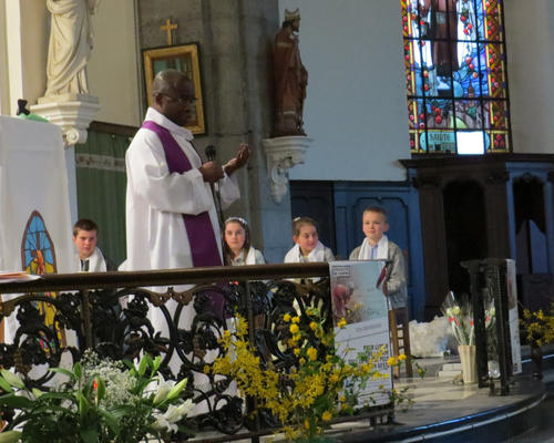 2014 HERGNIES 1èresCommunionsSt Fr Val Escaut(24)