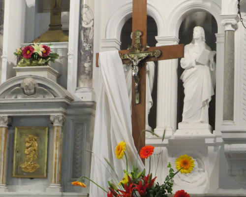 Jusqu'à la croix, Jésus nous a montré le chemin!
