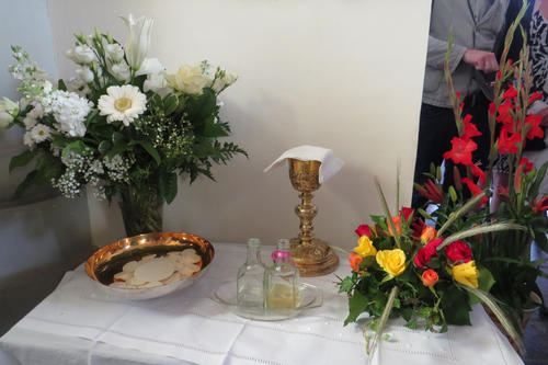 Juste avant la procession des oblats...