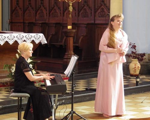 Sylvie Bruniau (soprano) et sa pianiste Marie-Noëlle Friedmaénn