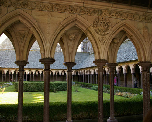 Mont-Saint-Michel_Cloitre-de-l-Abbaye