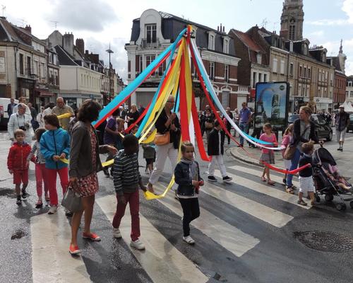 début de la procession avec les enfants
