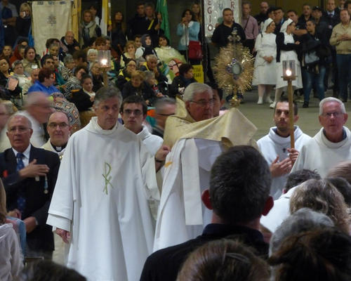 2014-08-20-lourdes -proc-SSacrement (22)