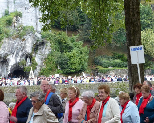 2014-08-20-lourdes -proc-SSacrement (33)