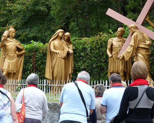 2014-08-21Lourdes_chemin _croix_montagne (4)