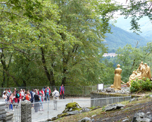 2014-08-21Lourdes_chemin _croix_montagne (26)
