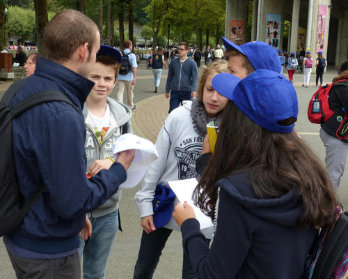 2014-08-21Lourdes_jeunes (1)