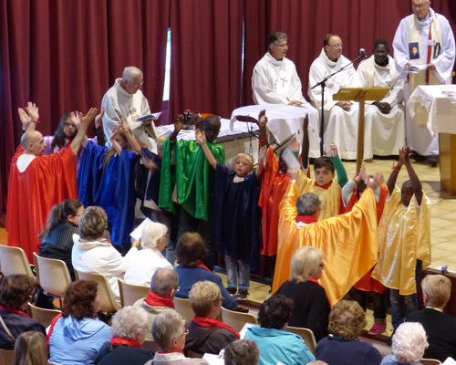 2014-08-22Lourdes_messe_St_Pierre 13