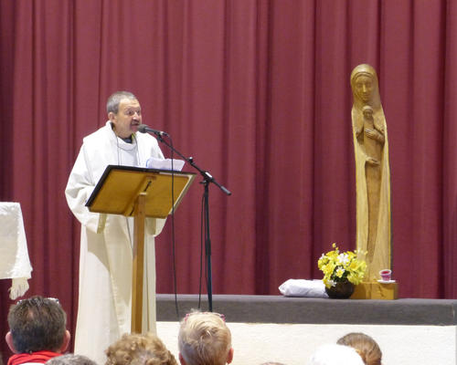 2014-08-22Lourdes_messe_St_Pierre 22
