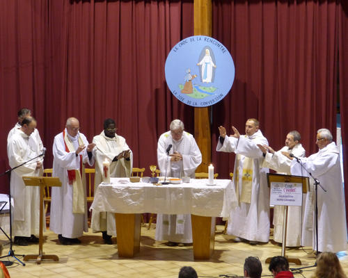 2014-08-22Lourdes_messe_St_Pierre 34