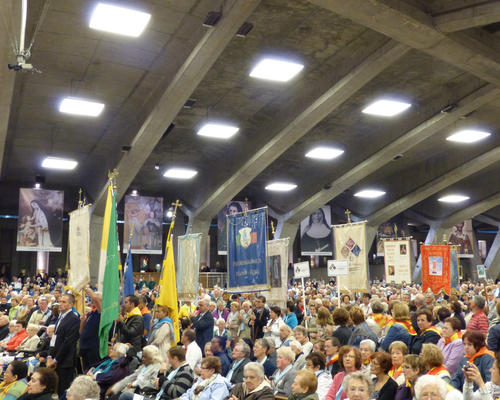 2014-08-24Lourdes_messe_internationale 13