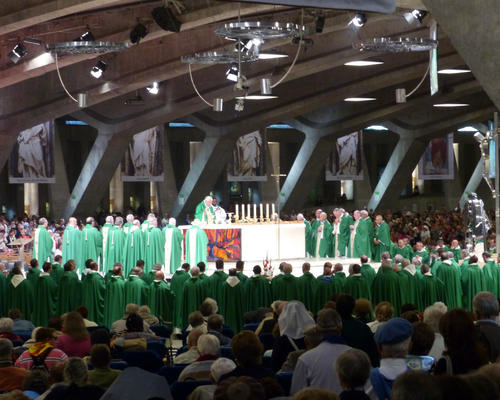 2014-08-24Lourdes_messe_internationale 23