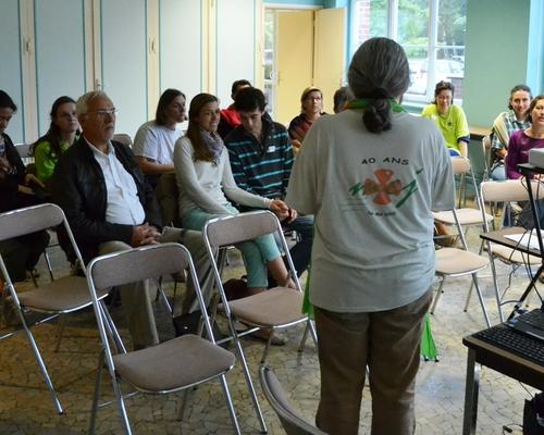 Les responsables se forment, avant l'arrivée des jeunes.