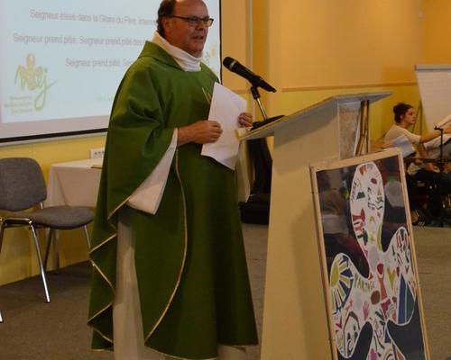 messe : accueil par Didier, l'aumônier mej de Cambrai