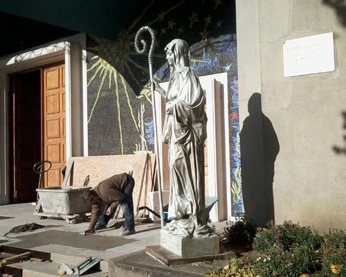 Au travail sous le regard de sainte Aldegonde