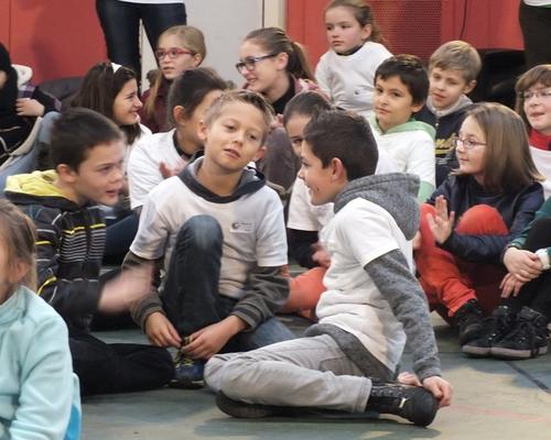 parmi les premiers jeunes arrivés 