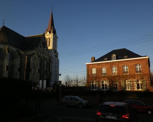 038- L'eglise et l'ancien presbytere
