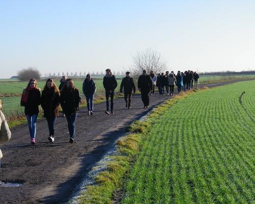 052- Sur le retour de la marche