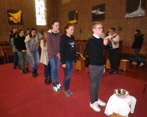 113- Les jeunes se signent