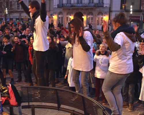 1502_Flashmob 18