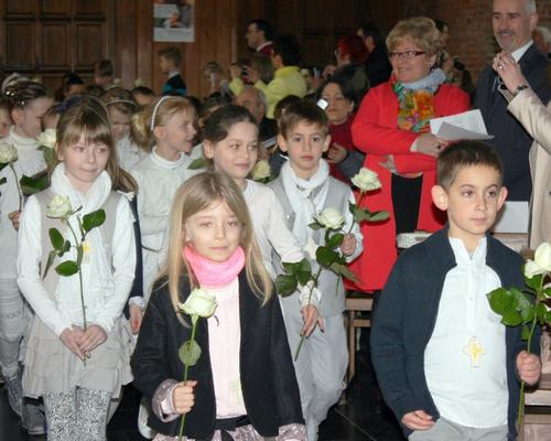 1503_1ères communions (St-Jean) 6