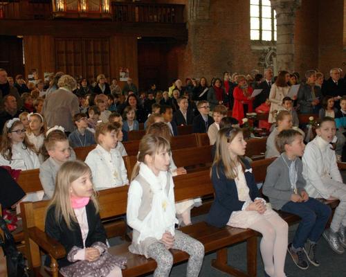 1503_1ères communions (St-Jean) 14