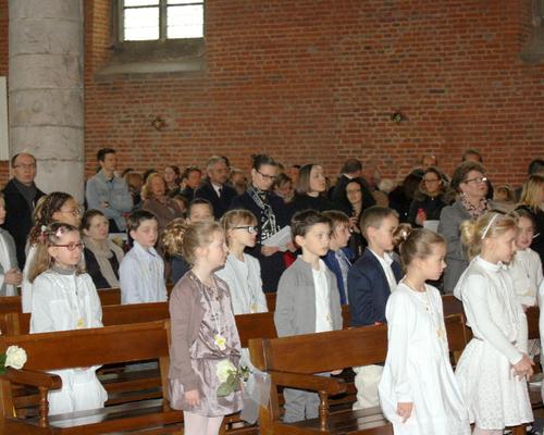 1503_1ères communions (St-Jean) 19