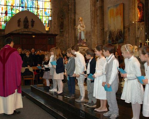 1503_1ères communions (St-Jean) 25