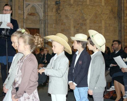 1503_1ères communions (St-Jean) 54