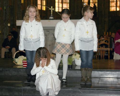 1503_1ères communions (St-Jean) 55