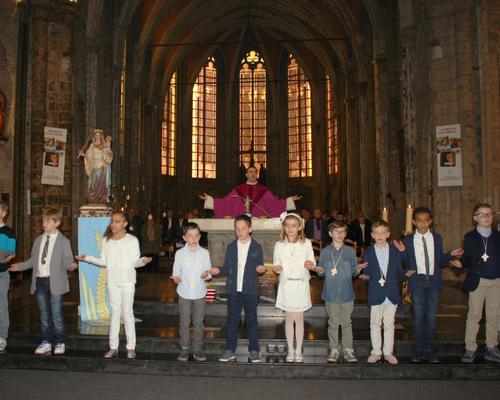 1503_1ères communions (St-Jean) 73