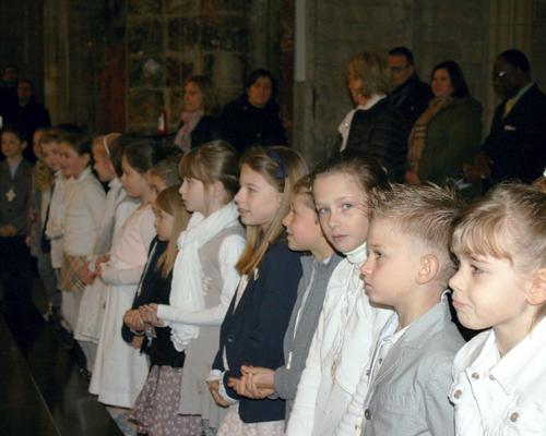 1503_1ères communions (St-Jean) 78