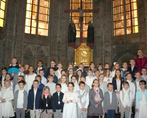 1503_1ères communions (St-Jean) 90