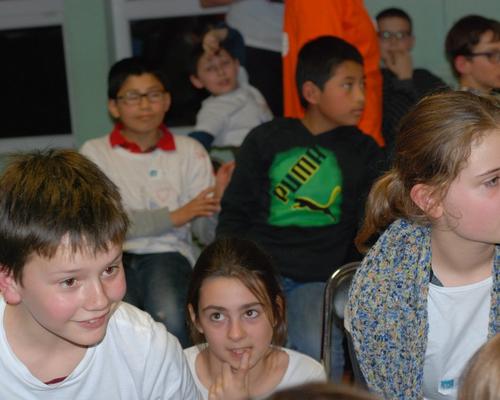 des auditeurs attentifs
