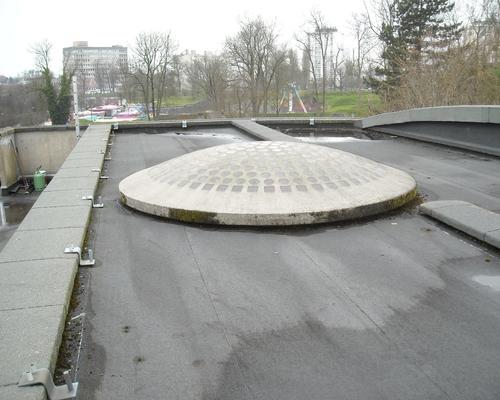 Le puits de lumière vu de l'extérieur.