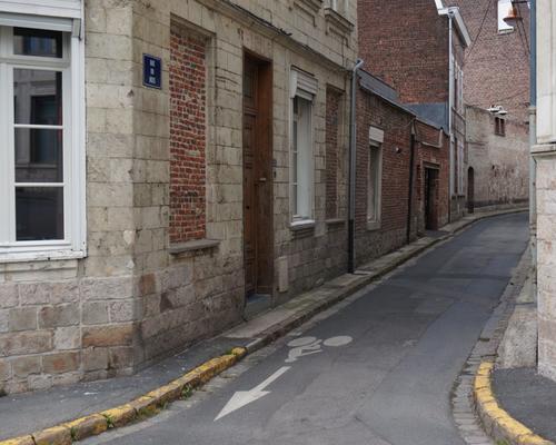 La petite rue du Bois ! Vous connaissiez ?
Et à vélo ? Ai-je le droit de la prendre ?