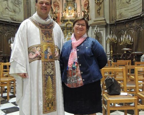 le doyen et "Gloria" responsable de la communauté portugaise 